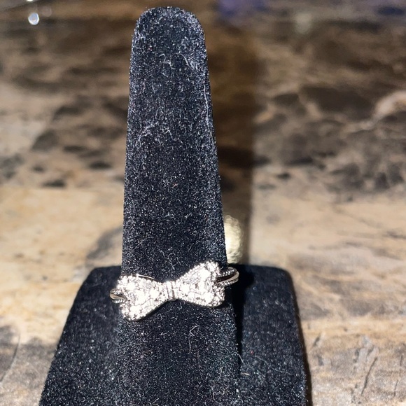 Bow Shaped Sterling Silver Ring 💍 Size 7 - Picture 3 of 10